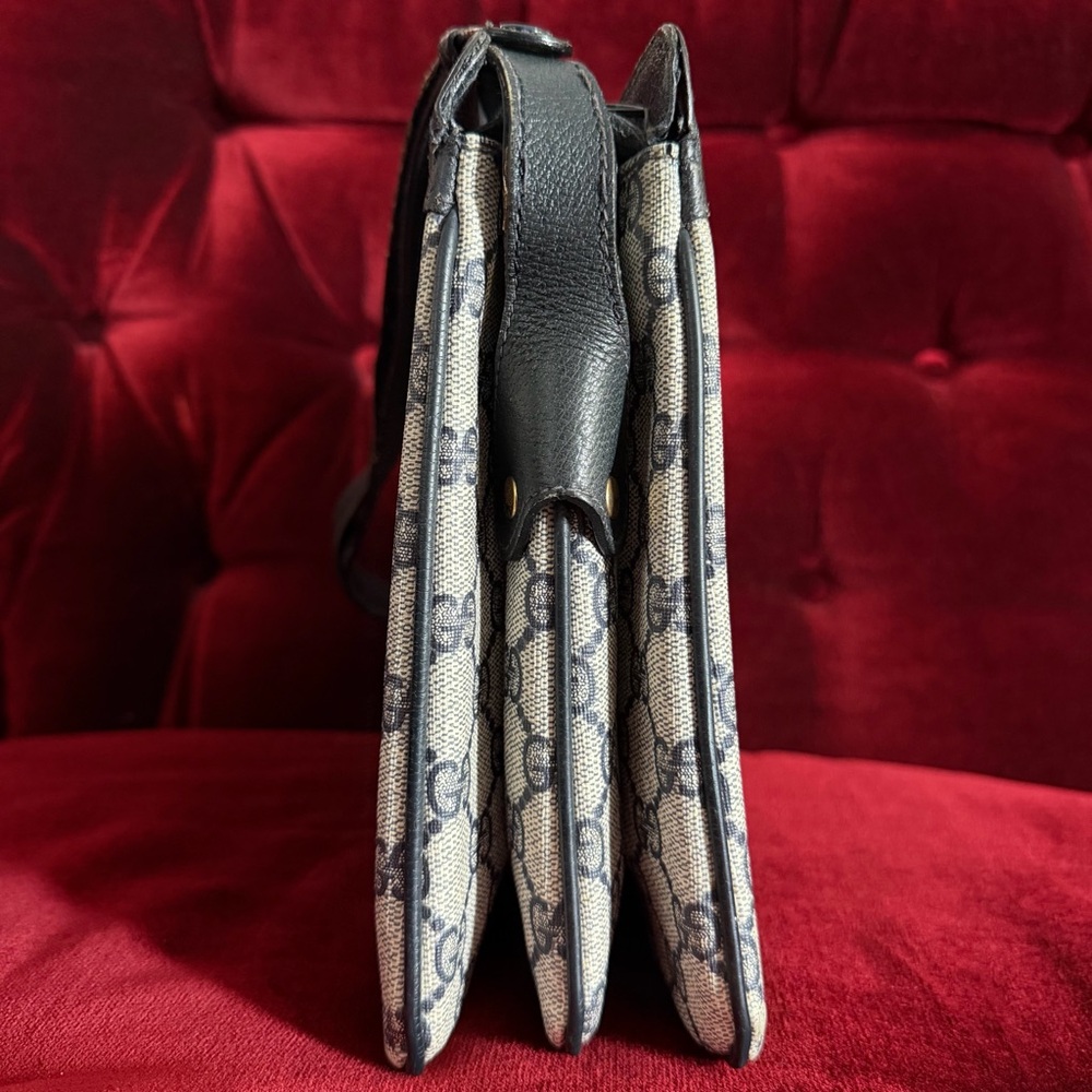 GUCCI GG SUPREME VINTAGE CROSSBODY BAG - Picture 7 of 13